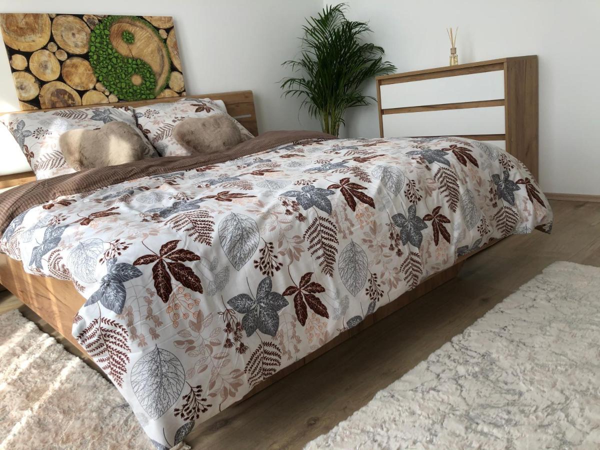 Tatra Billetee Apartman S Luxusnym Vyhladom Na Vysoketatry A Sukromnym Wellness Poprad Exterior foto