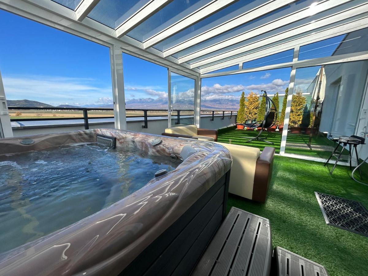 Tatra Billetee Apartman S Luxusnym Vyhladom Na Vysoketatry A Sukromnym Wellness Poprad Exterior foto