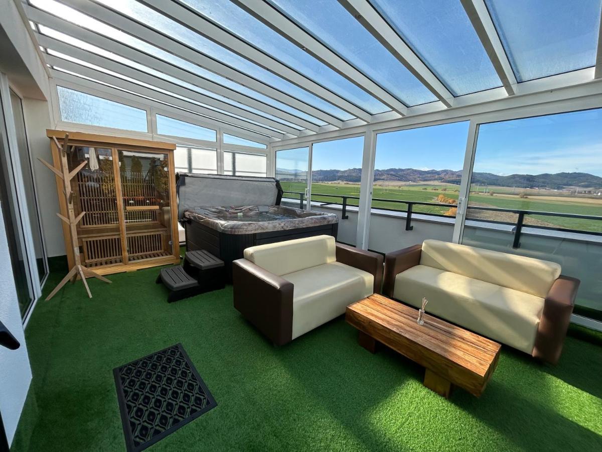 Tatra Billetee Apartman S Luxusnym Vyhladom Na Vysoketatry A Sukromnym Wellness Poprad Exterior foto